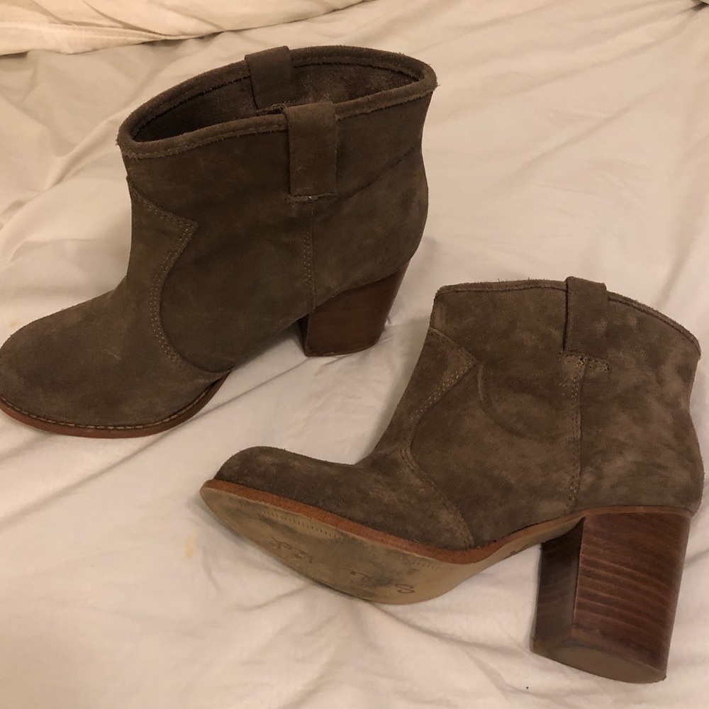 Brown boots